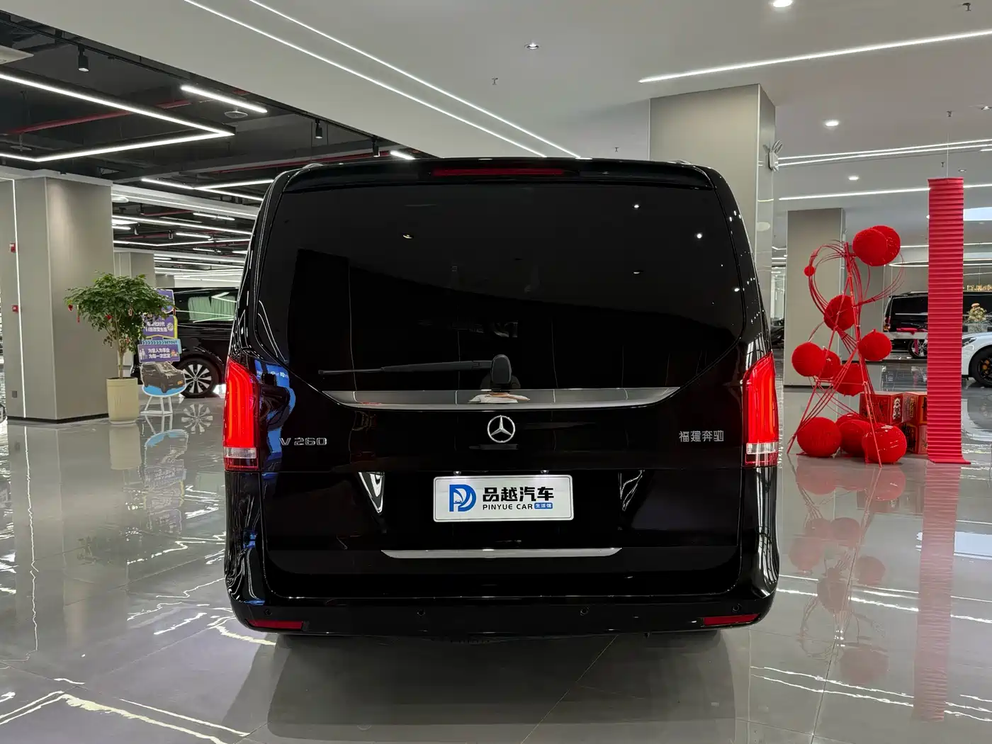 Mercedes-Benz V-Class 2021 V 260 Premium Edition фото 4