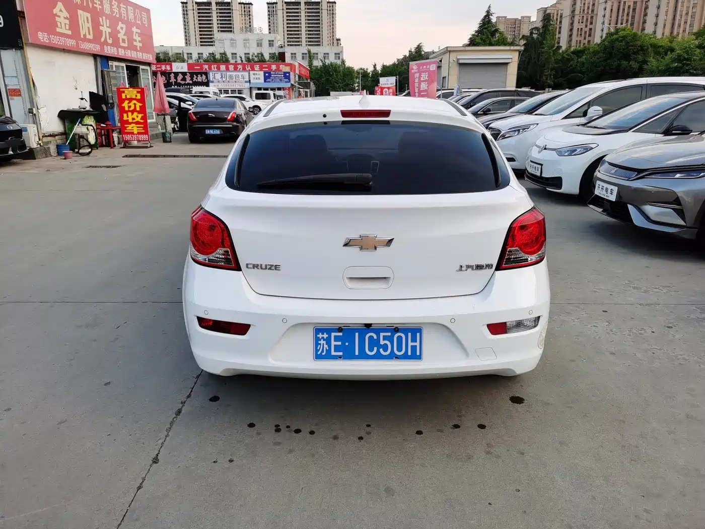 Chevrolet Cruze 2015 Hatchback 1.6L Automatic Comfort фото 7