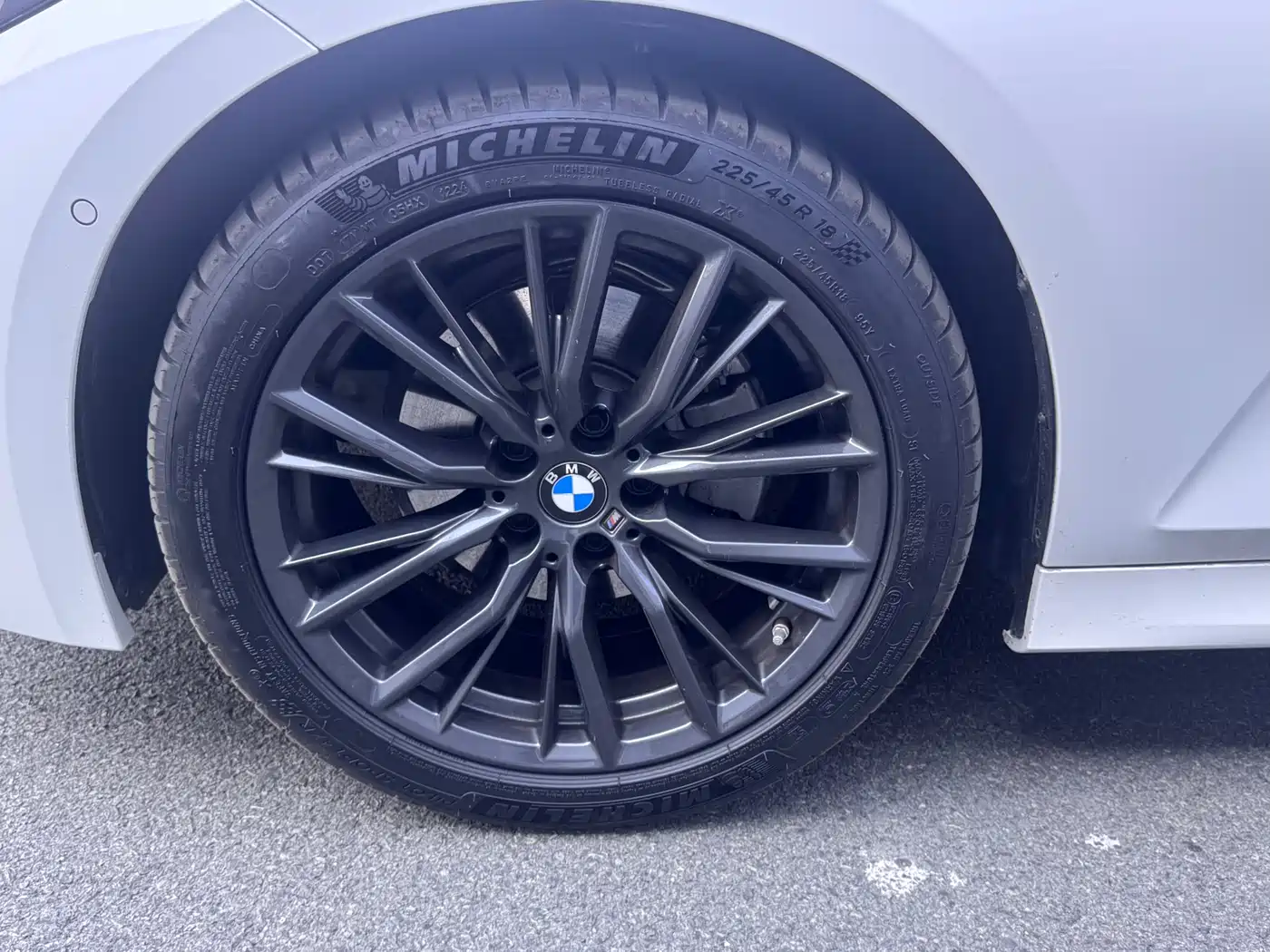 BMW 3 Series 2023 325Li M Sport Package фото 7