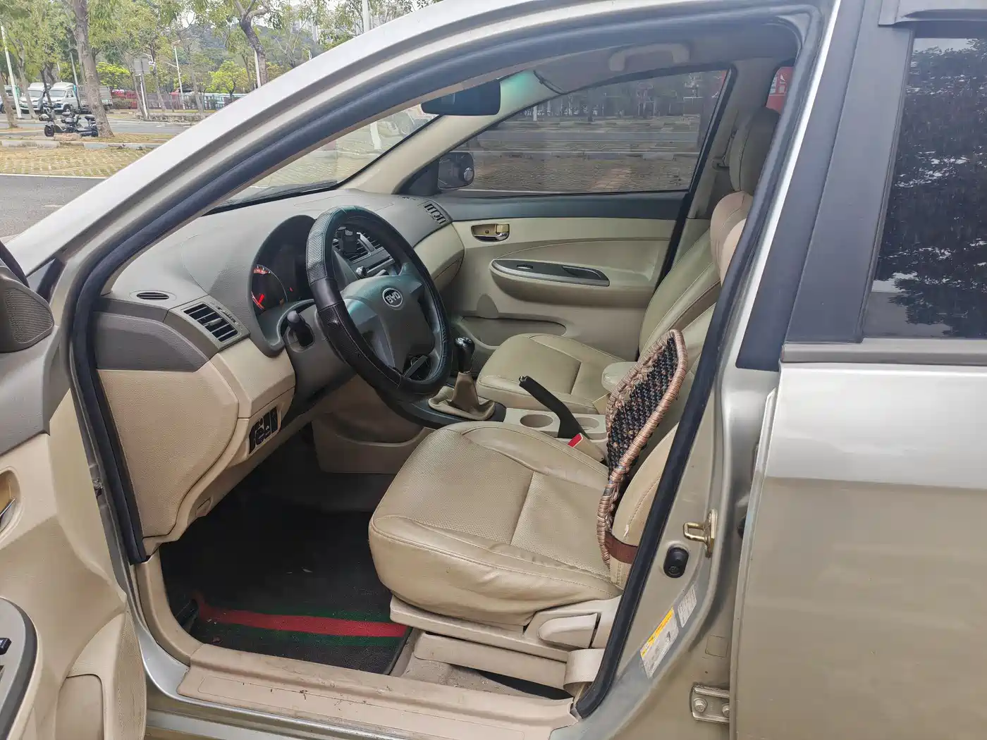 BYD L3 2012 1.5L Manual Comfort фото 12