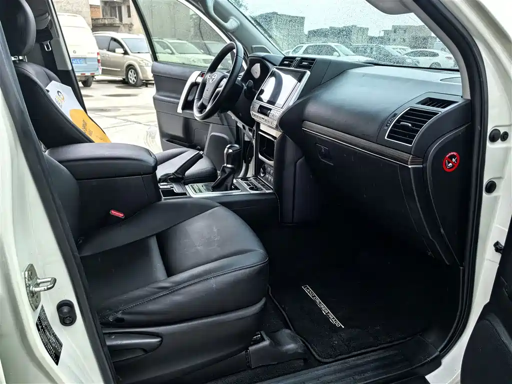 Toyota Prado 2018 3.5L Auto TX фото 4