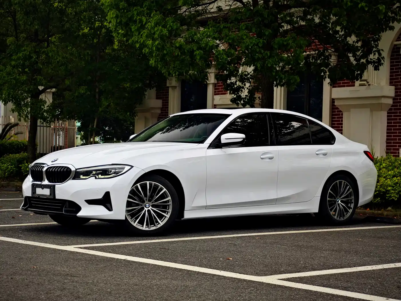BMW 3-SERIES