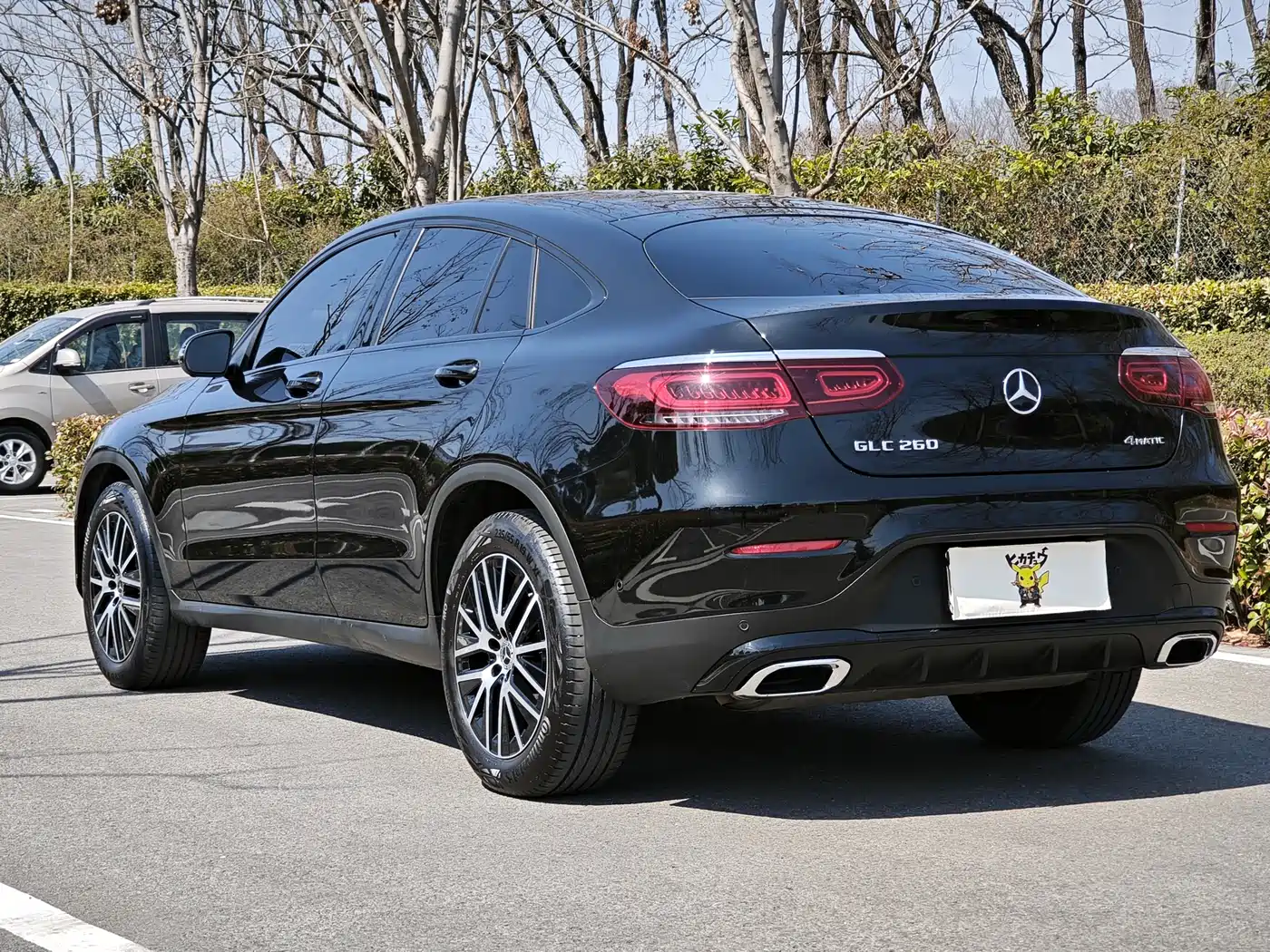 Mercedes-Benz GLC Coupe 2023 Model GLC 260 4MATIC Coupe SUV фото 6