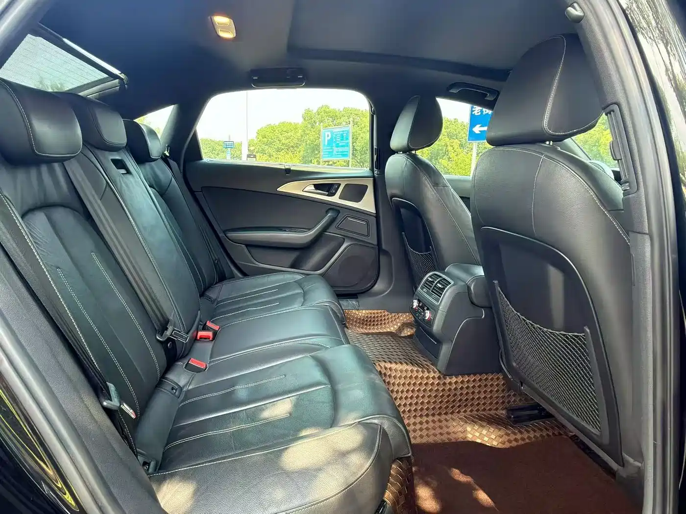 Фото 6 - Audi A6L