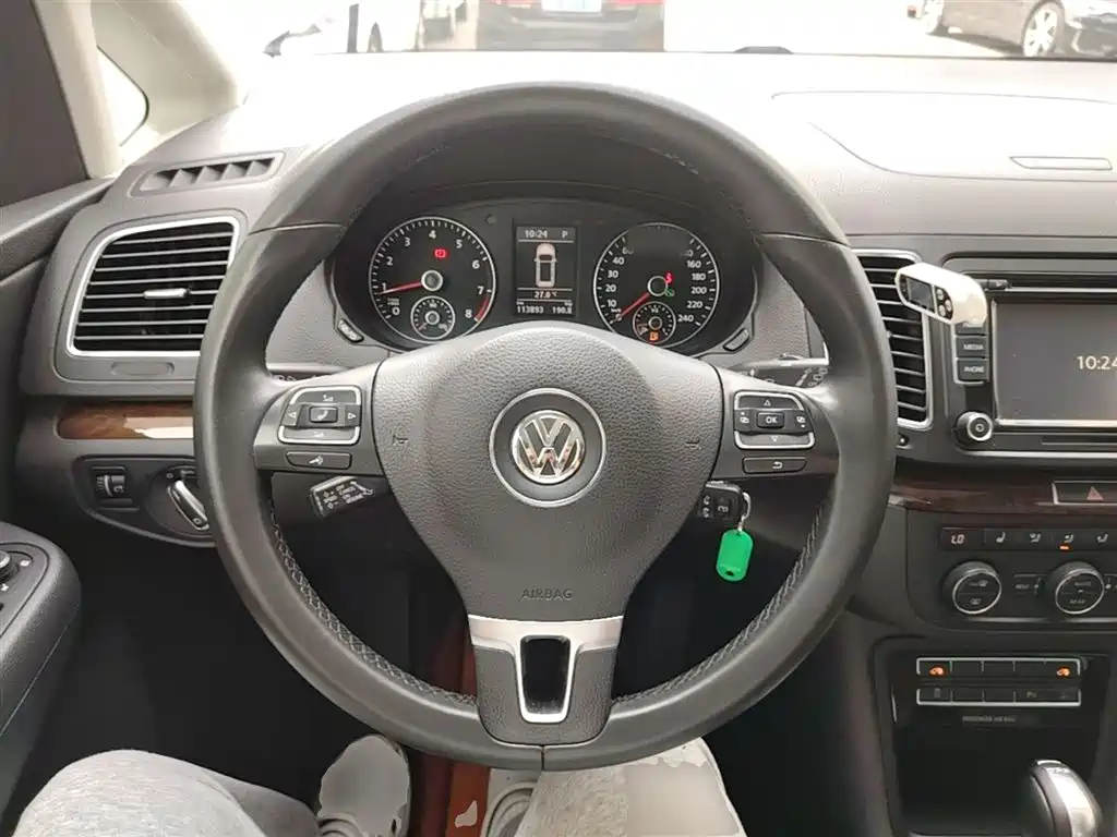 Volkswagen Sharan 2014 2.0TSI Comfort фото 11