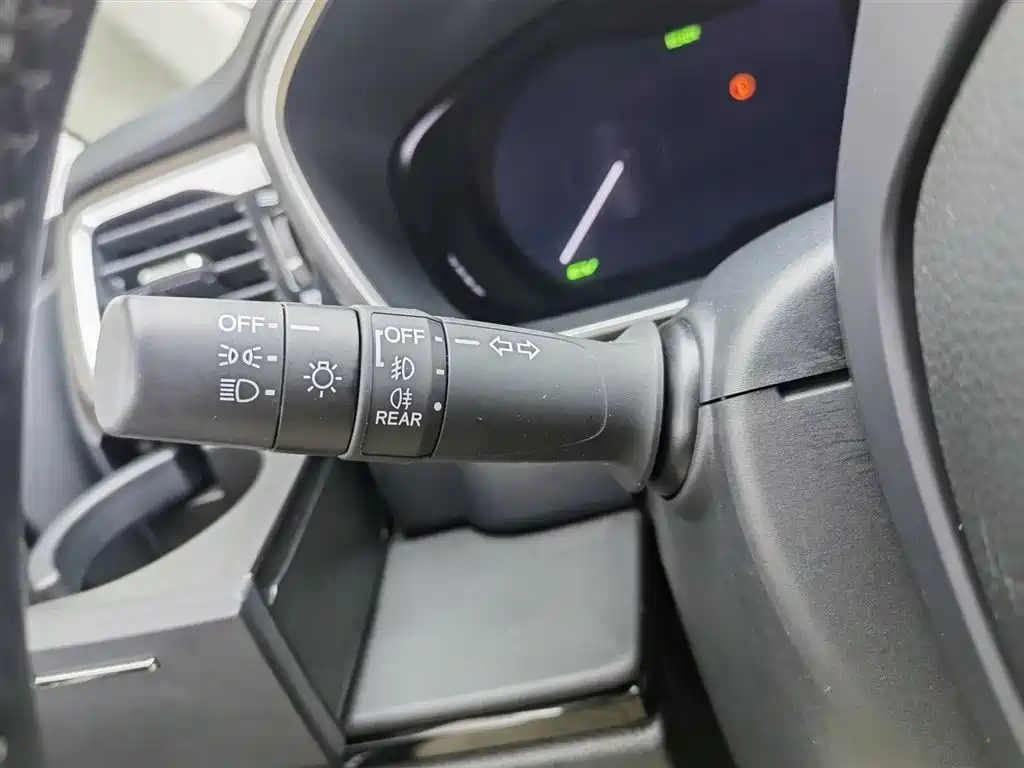 Honda Odyssey 2024 2.0L e:HEV Sharp·Comfort Edition фото 21