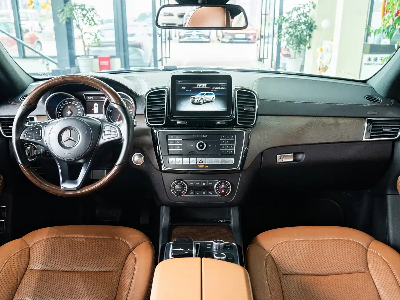 Mercedes-Benz GLS 2018 GLS 400 4MATIC Luxury фото 9