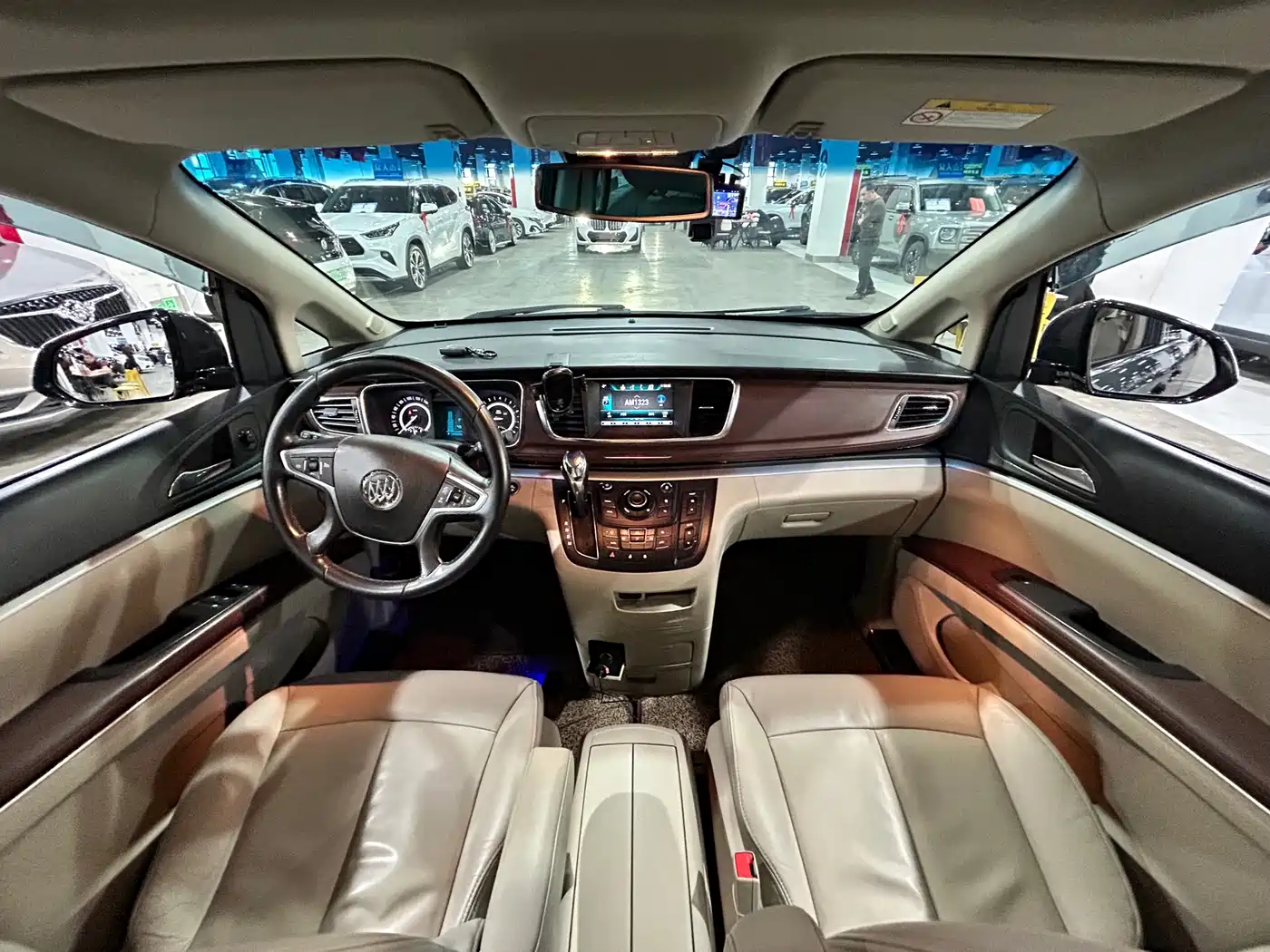 Buick GL8 2018 28T Luxury Model China VI фото 8