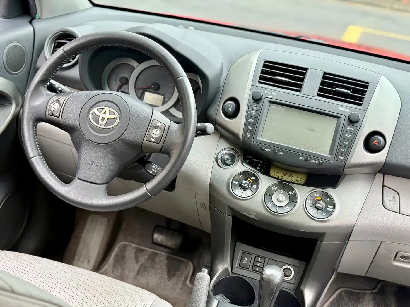 Toyota RAV4 Rongfang 2009 2.4L Automatic Luxury Navigation Edition фото 18