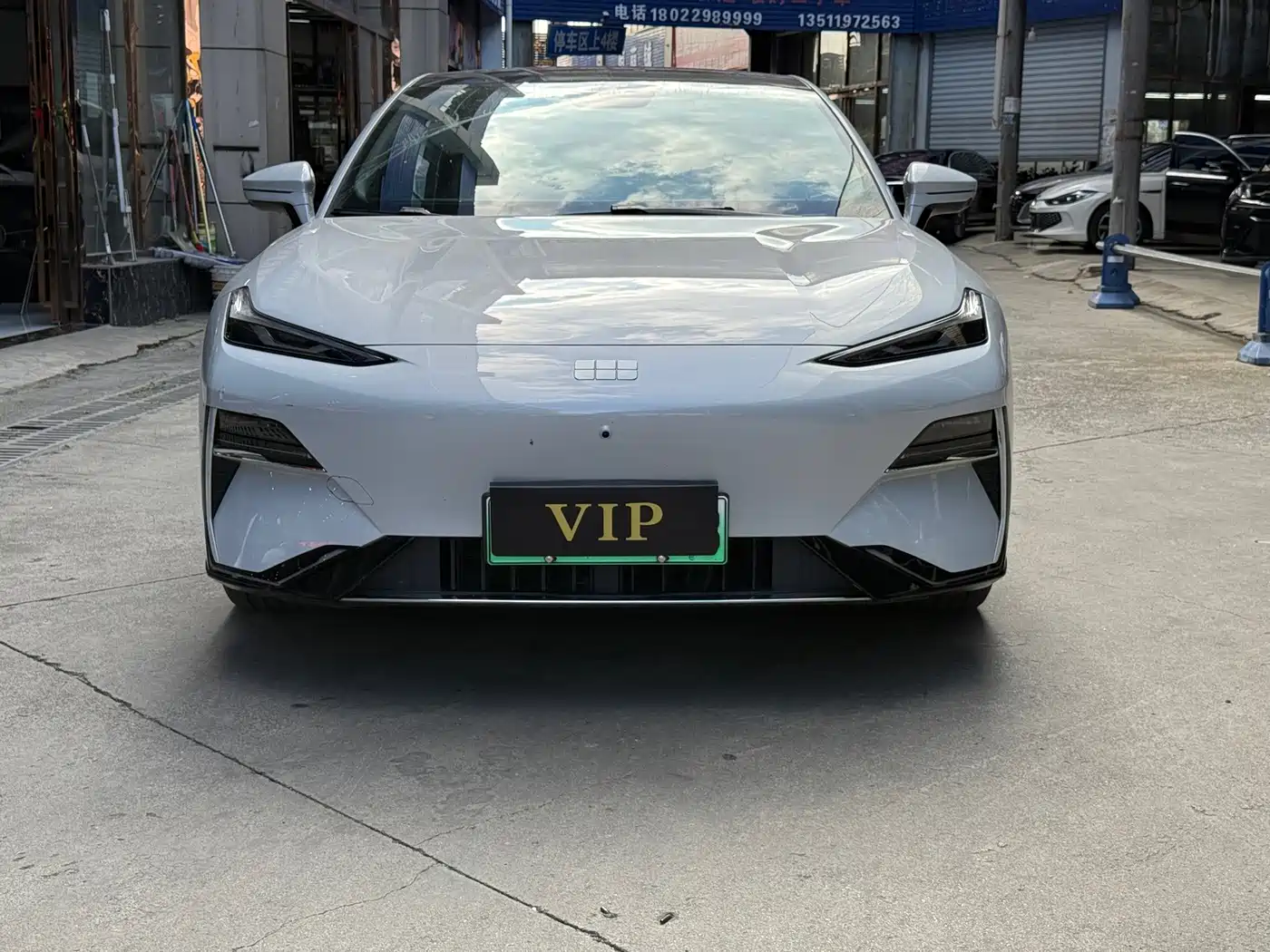Geely Galaxy Galaxy E8 2024 2024 Model 550km RWD Soaring Dragon Edition