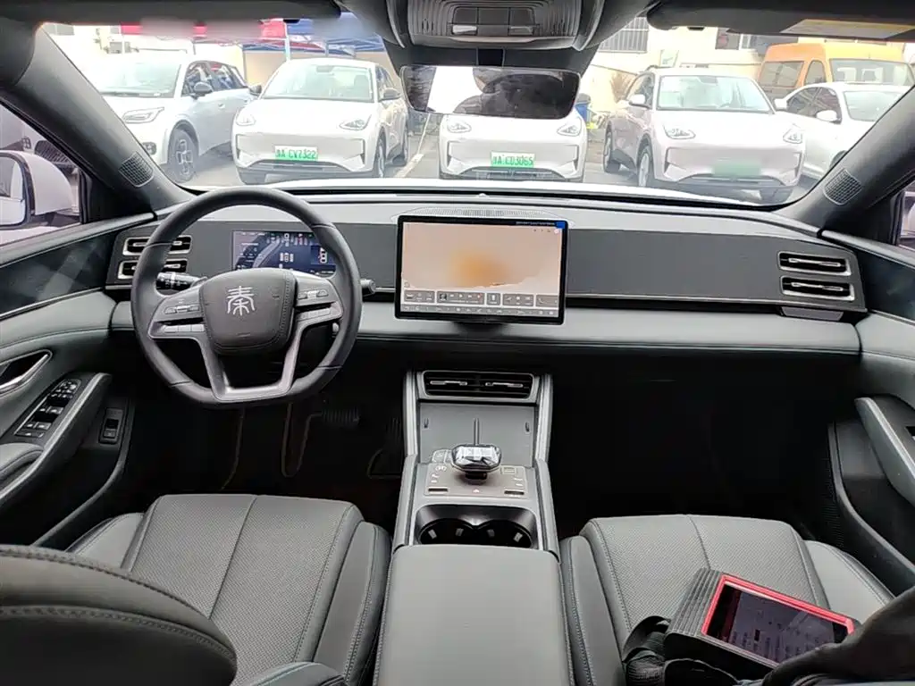 BYD Qin L 2025 DM-i Smart Drive Edition 80KM Leading фото 10