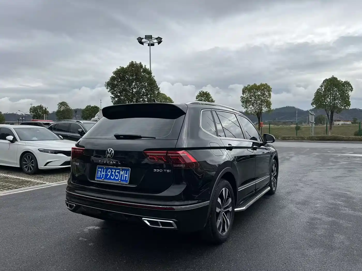 Volkswagen Tiguan L 2022 330TSI Auto 2WD R-Line Premium Edition фото 5