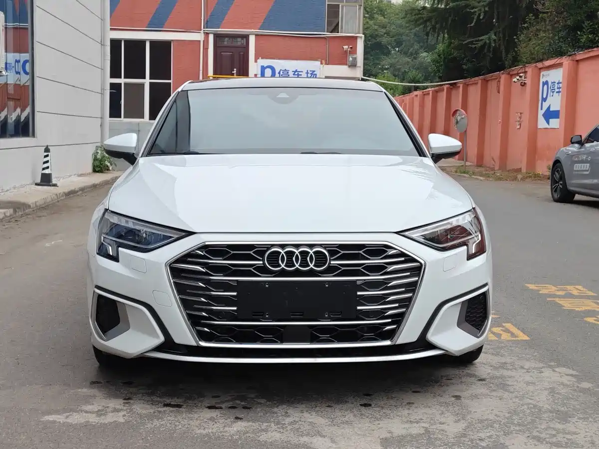 Фото 2 - Audi A3