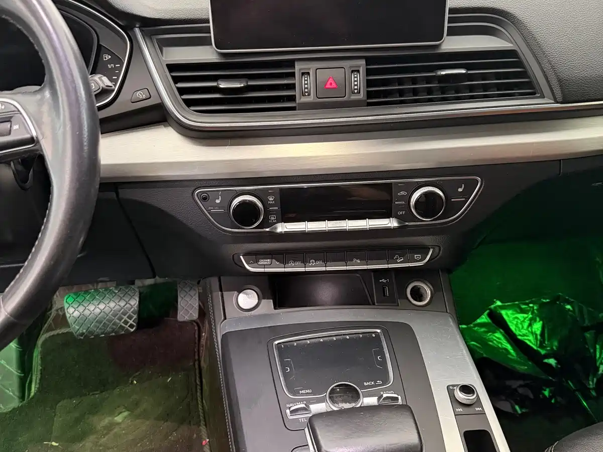 Audi Q5L 2020 40 TFSI Prestige Fashion фото 13