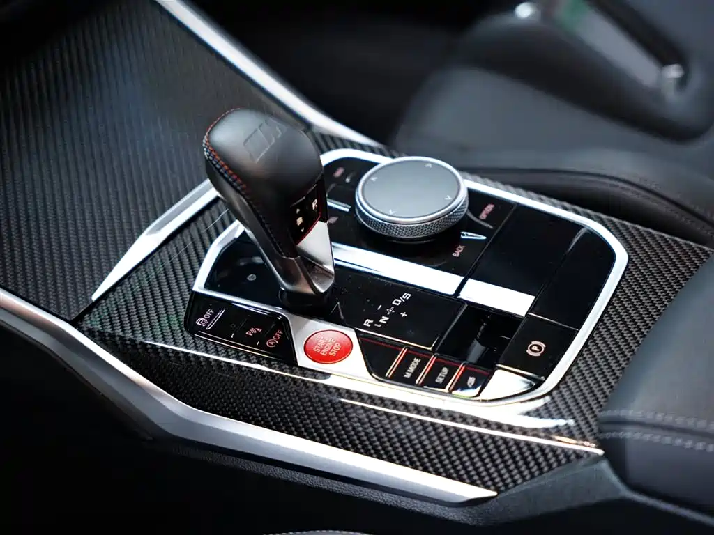 BMW M2 2024 M2 фото 37