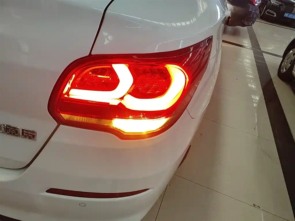 Chevrolet Cavalier 2016 1.5L Automatic Delight Edition фото 7