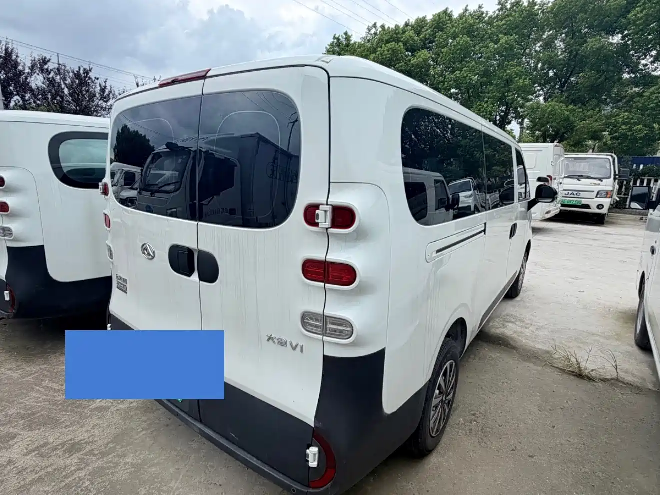 SAIC Maxus Dana V1 2025 2025 Model V1+ Short Wheelbase Low Roof Multi-purpose Version (42kWh)