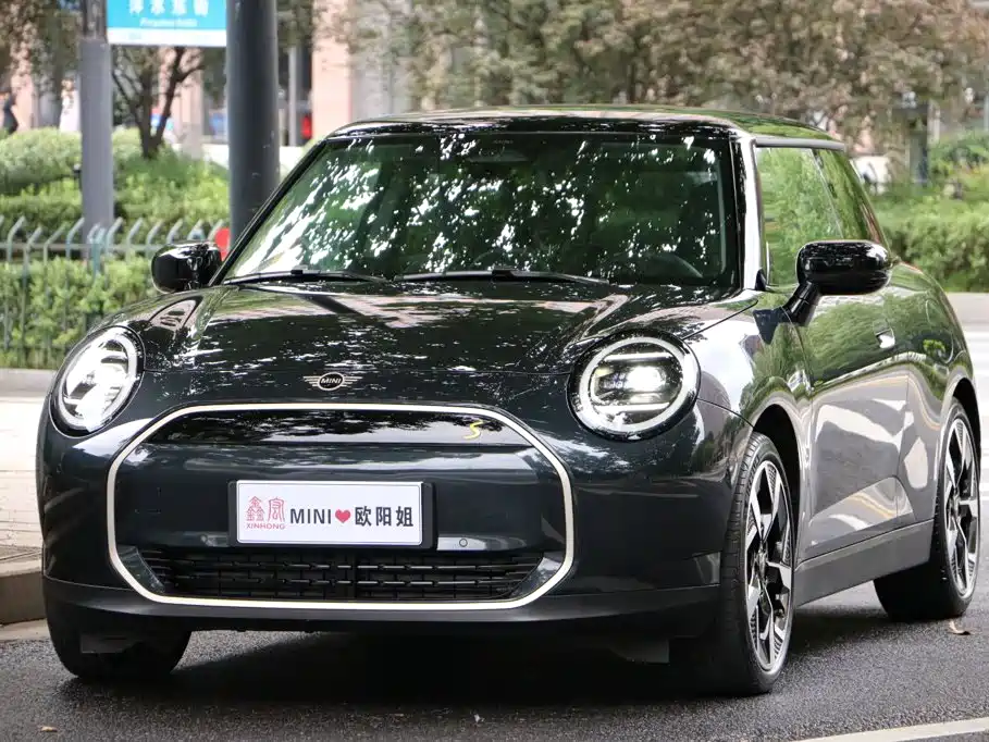 MINI Electric MINI COOPER 2025 2024 452km COOPER SE Artist