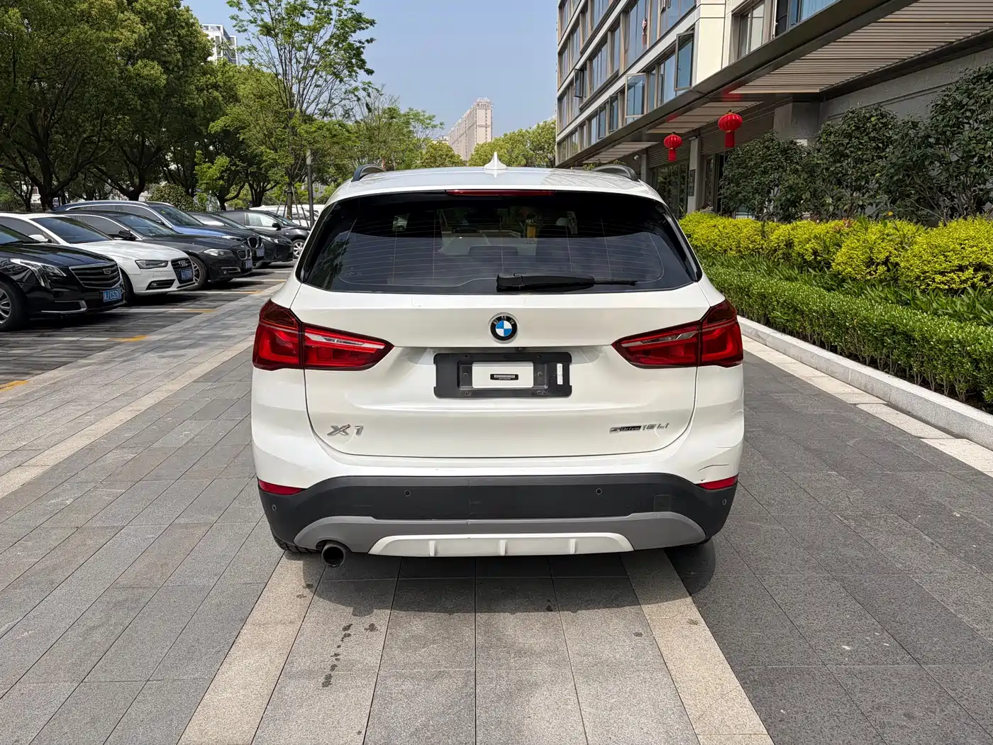 BMW X1 2018 sDrive18Li Premium Model фото 3