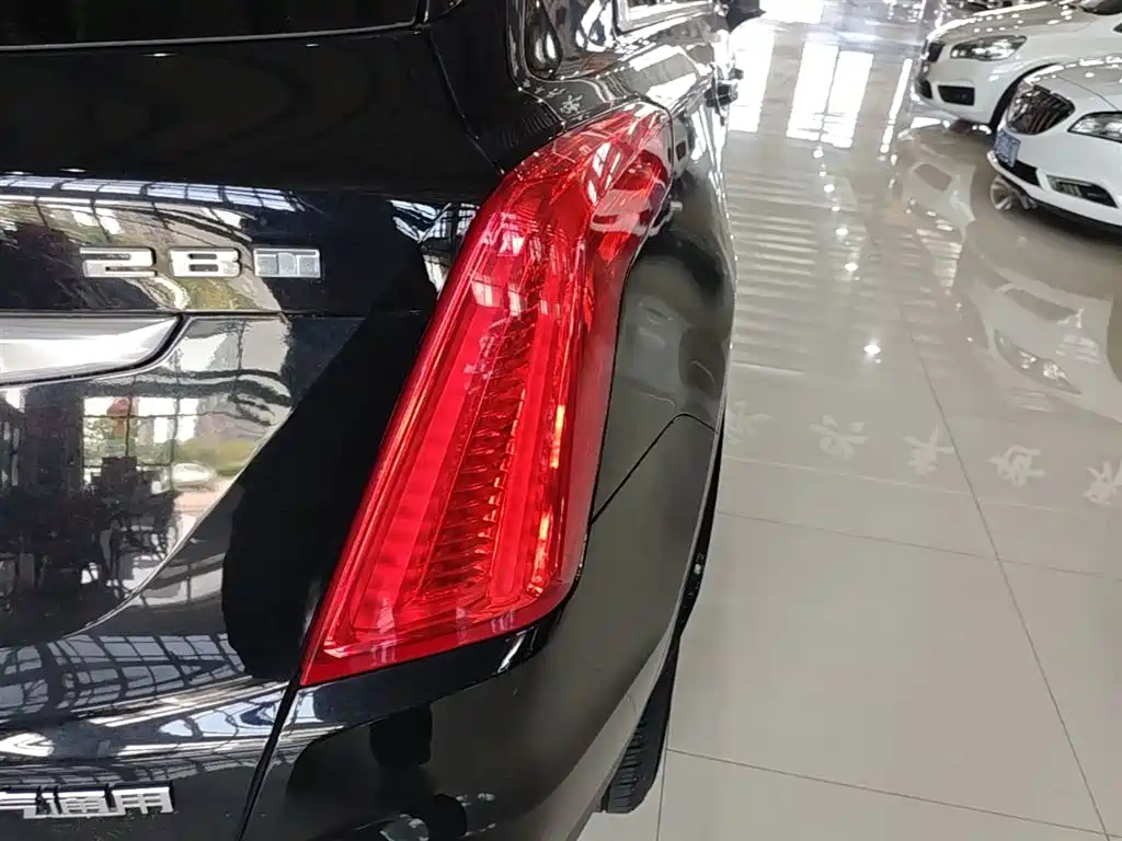 Cadillac XT5 2016 25T Luxury Model фото 8