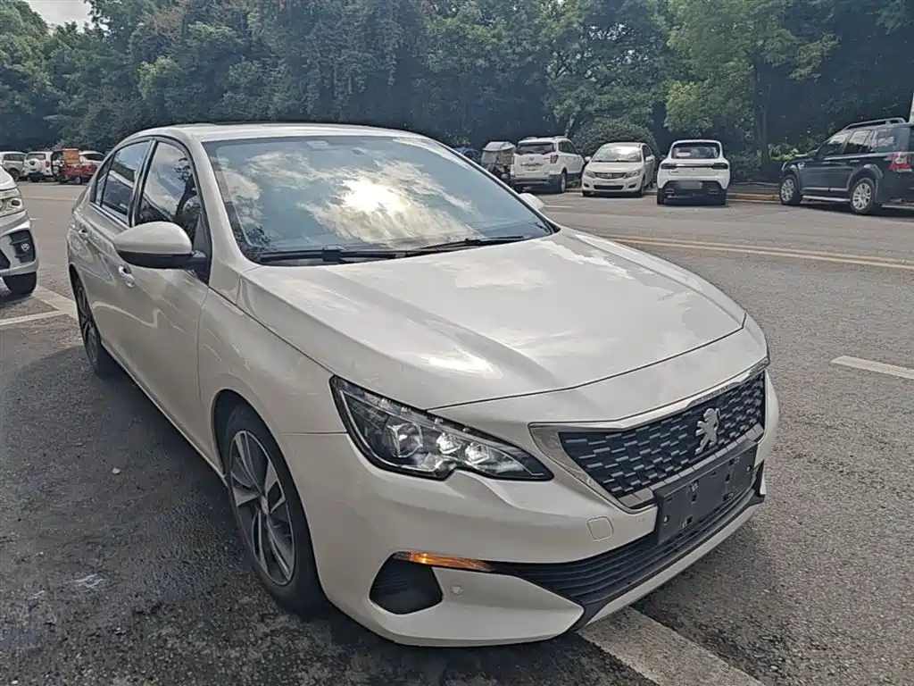 Peugeot 408 2019 360THP Auto Luxury Edition China VI фото 4