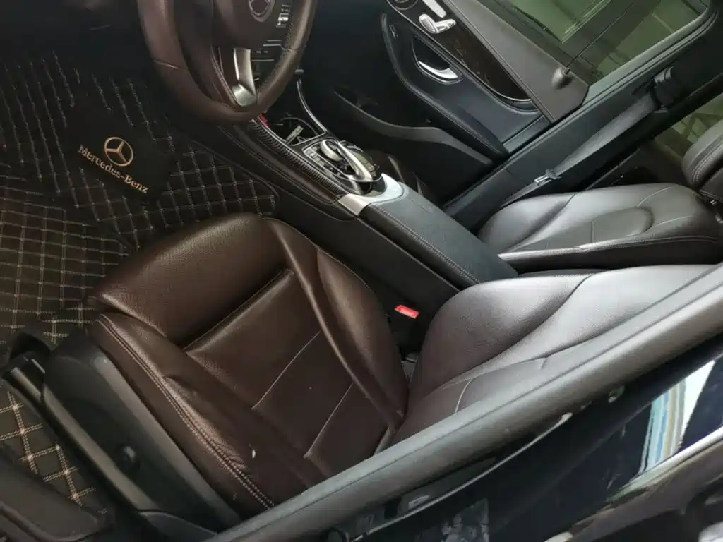 Mercedes-Benz GLC 2018 Facelift GLC 260 4MATIC Luxury фото 15