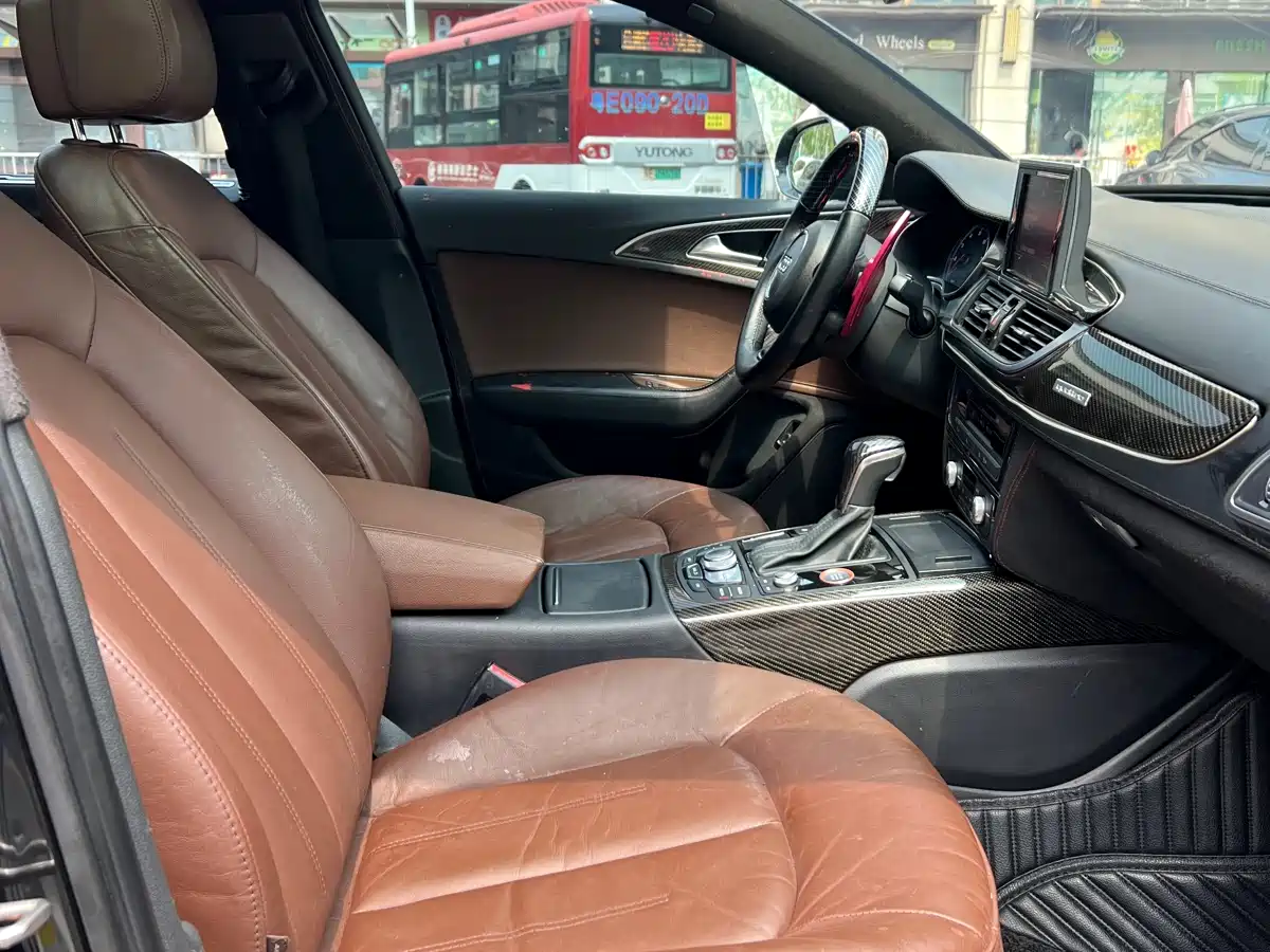 Audi A6L 2018 30th Anniversary 45 TFSI quattro Sport фото 13
