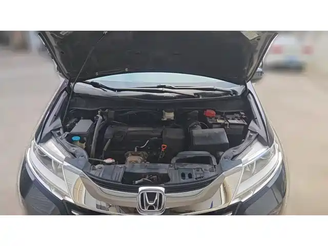 Honda Odyssey 2015 Facelift 2.4L Luxury Edition — фото 4
