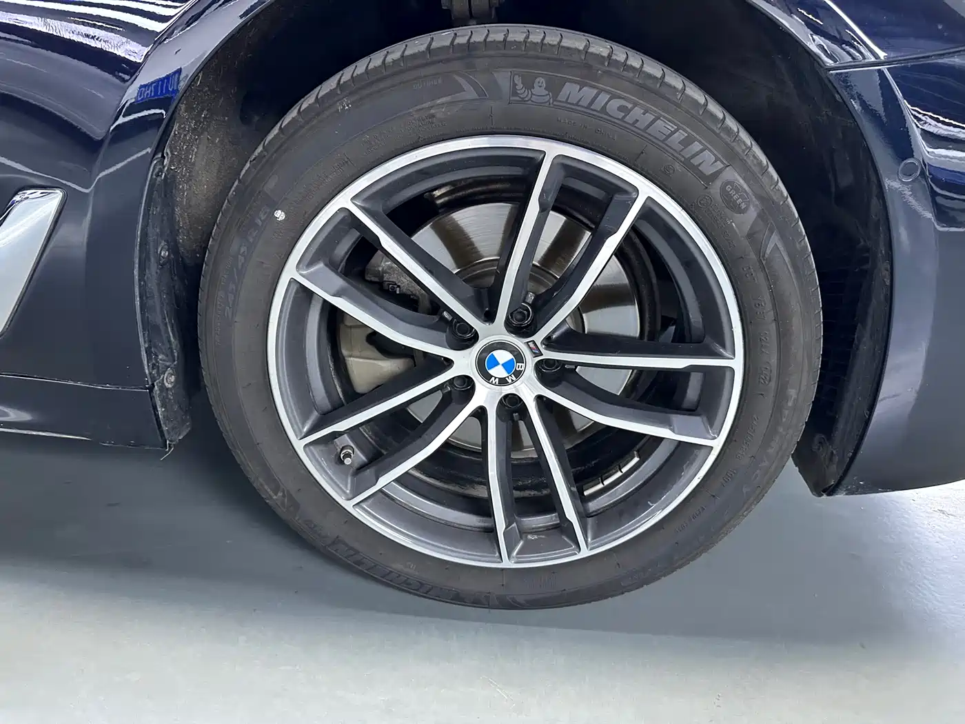 BMW 5 Series 2022 Model Second Facelift 525Li M Sport Package фото 13