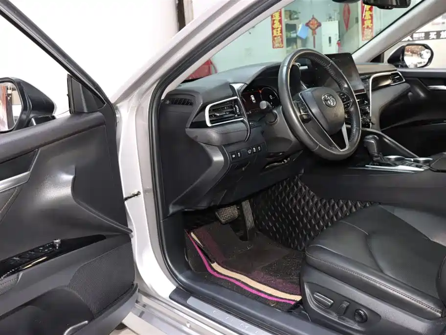 Toyota Camry 2021 2.5G Luxury Edition фото 9