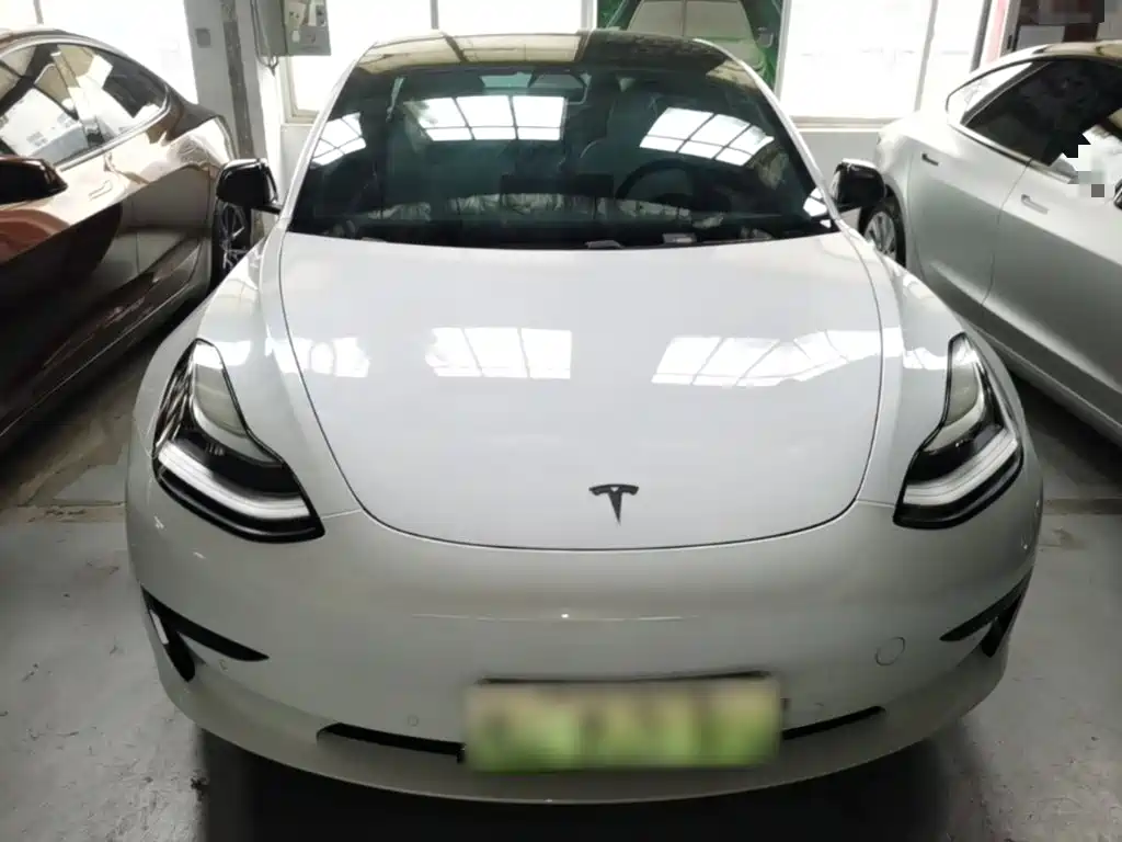 Фото 3 - Tesla Model 3 (Import)