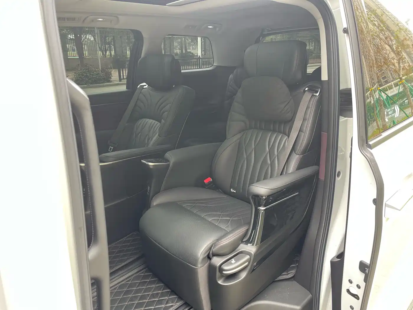 GAC Trumpchi Trumpchi M8 2024 Master Series 400T Premium Edition фото 10