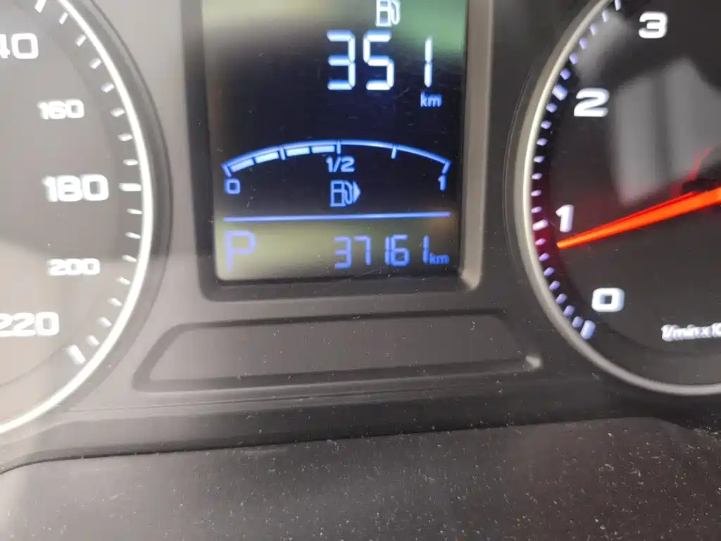 Roewe RX3 2018 2018 1.6L CVT Internet Smart Edition