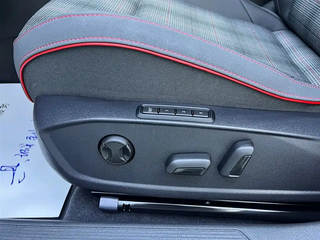 Volkswagen Golf GTI 2023 380TSI DSG GTI фото 19