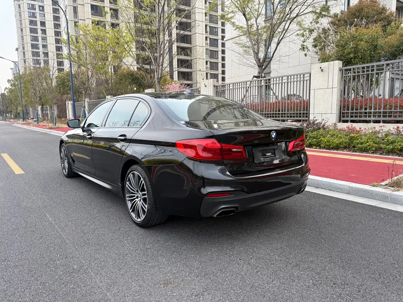 BMW 5 Series 2018 Facelift 530Li Leading M Sport Package фото 3