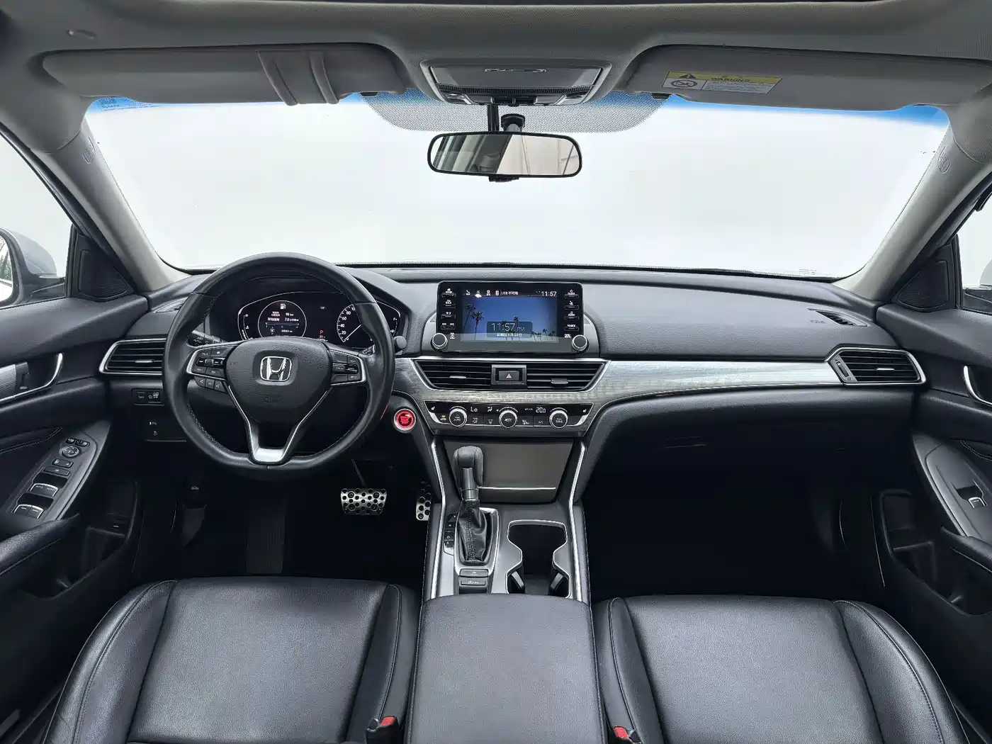 Фото 11 - Honda Accord