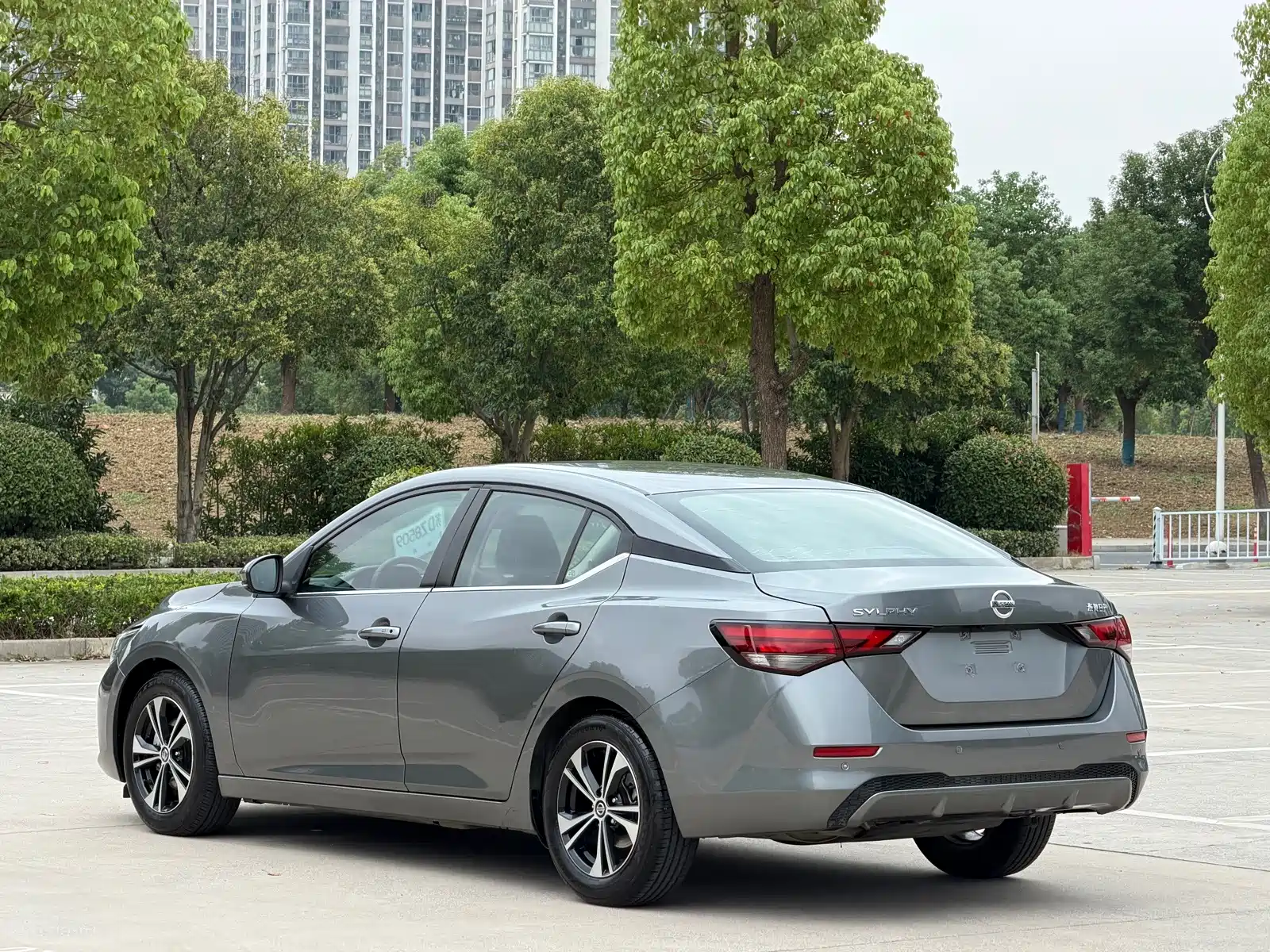Фото 5 - Nissan Sylphy