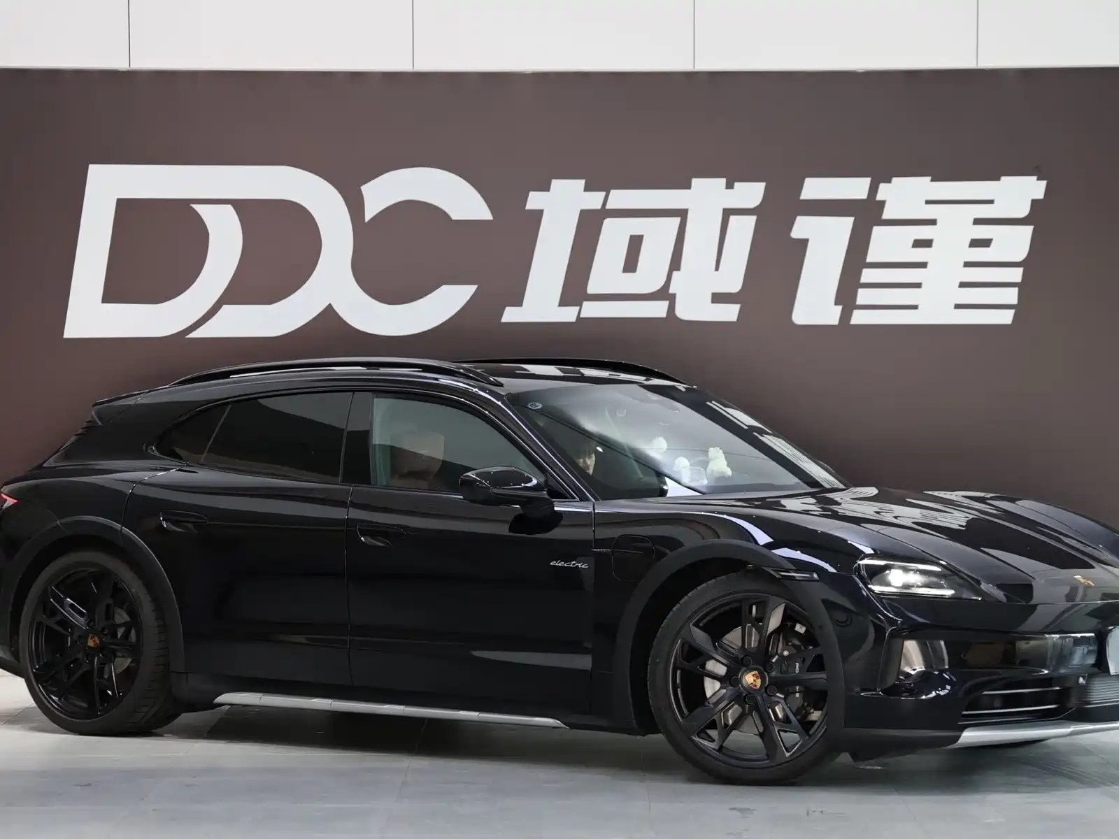 Фото 6 - Porsche Taycan