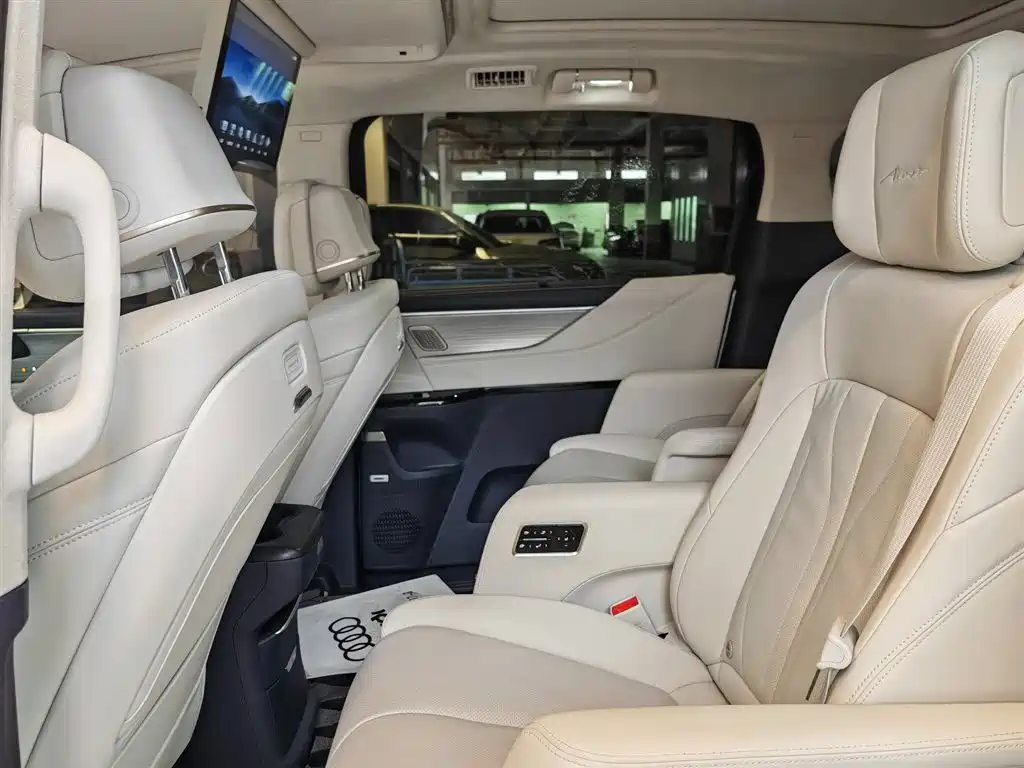 Buick GL8 New Energy 2026 Luzun Premium Luxury Avenir Edition фото 15