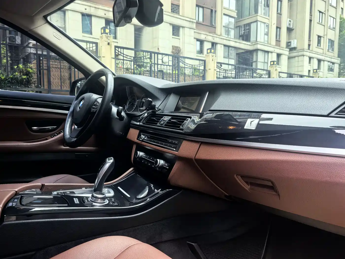 BMW 5 Series 2017 520Li Classic Edition фото 9