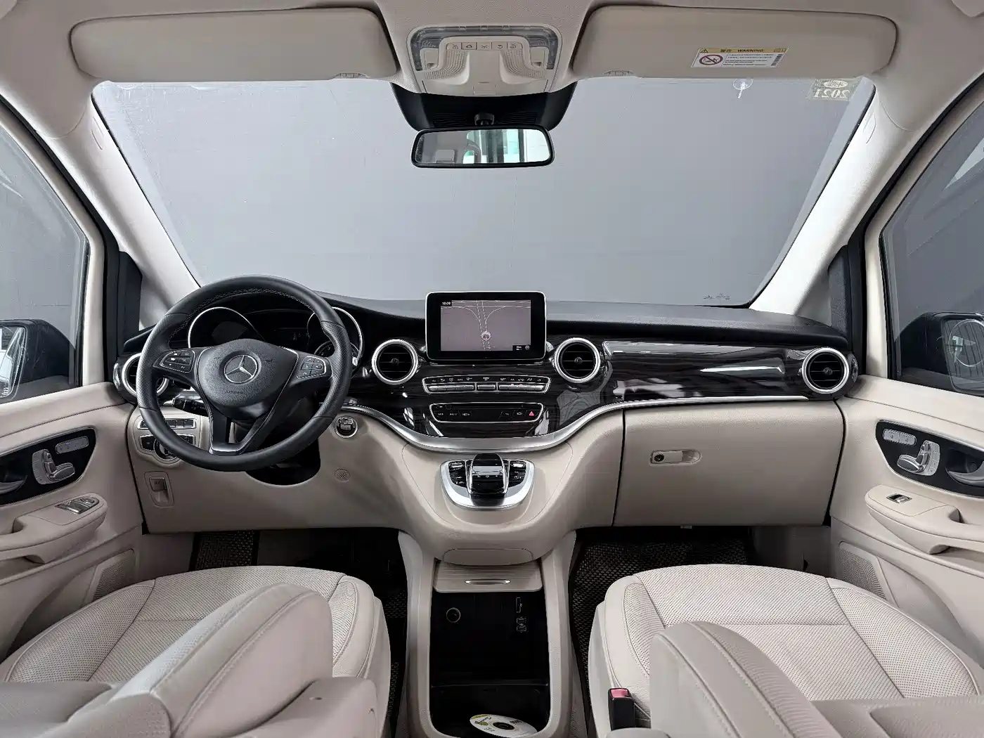 Mercedes-Benz V-Class 2017 2016 V 260 Navigator
