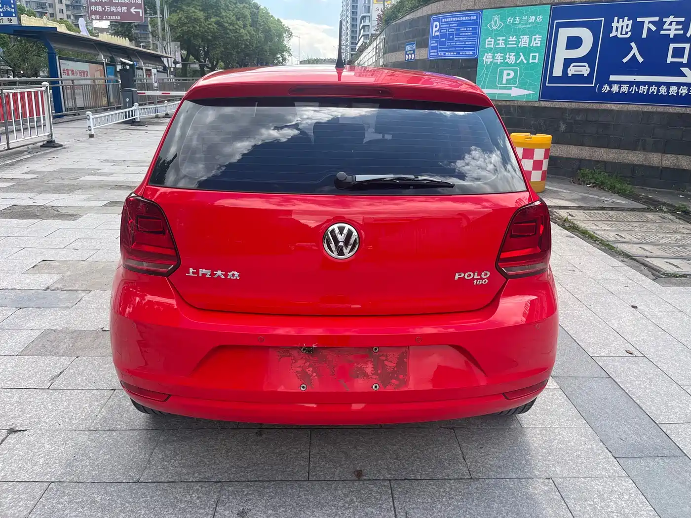 Volkswagen Polo 2016 1.6L Automatic Comfort фото 4