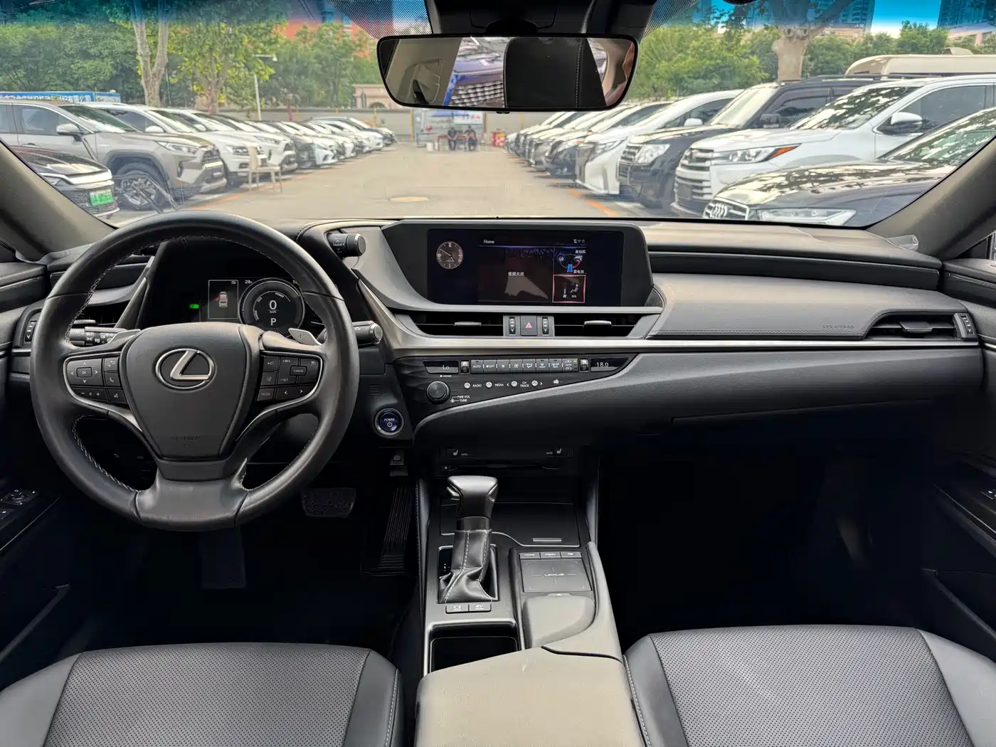 Lexus ES 2018 300h Excellence Edition China V фото 7