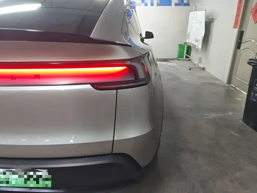 Tesla Model Y L 2025 2025 Facelift Long Range AWD
