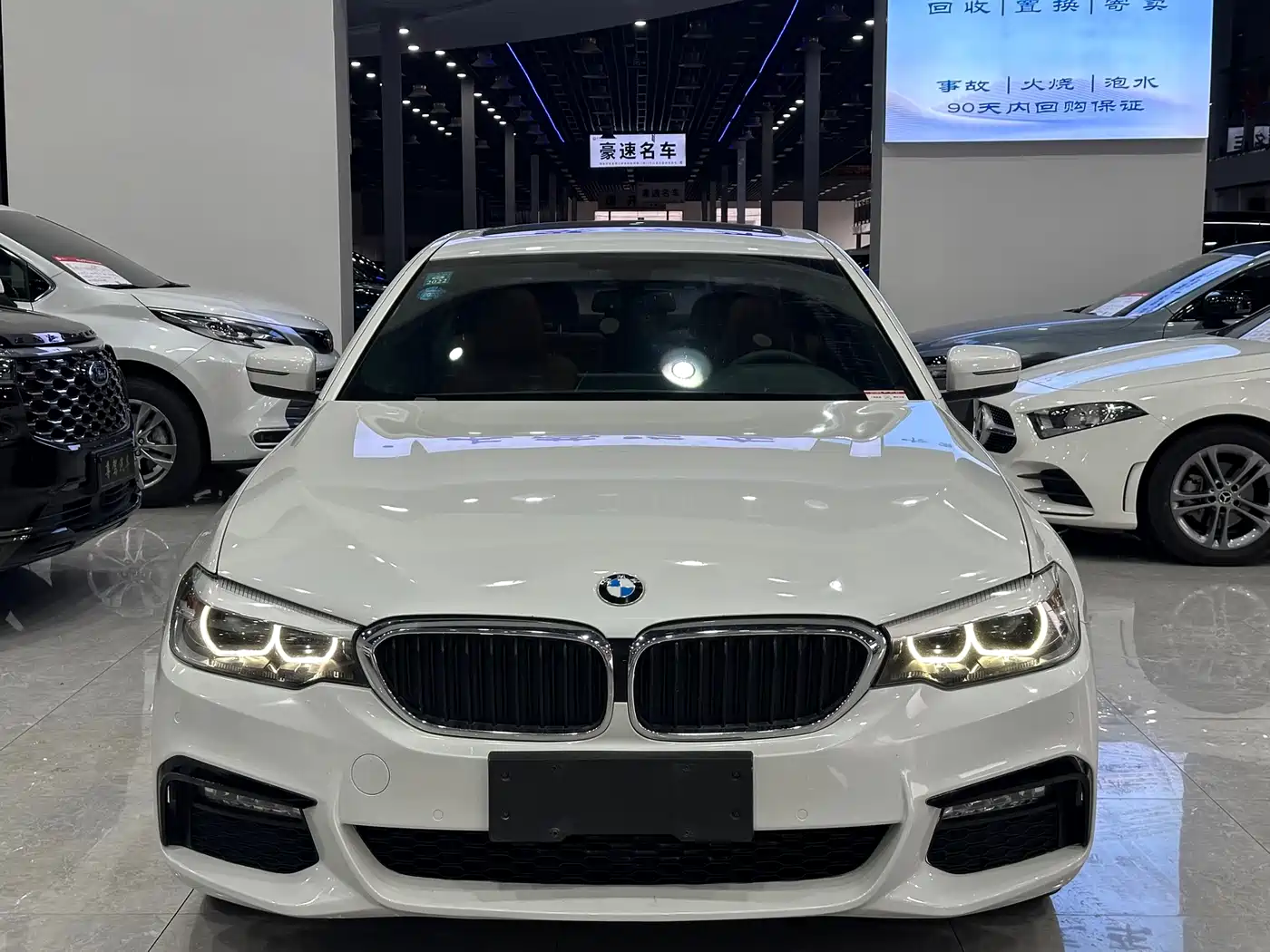 BMW 5 Series 2018 530Li xDrive M Sport Package фото 2