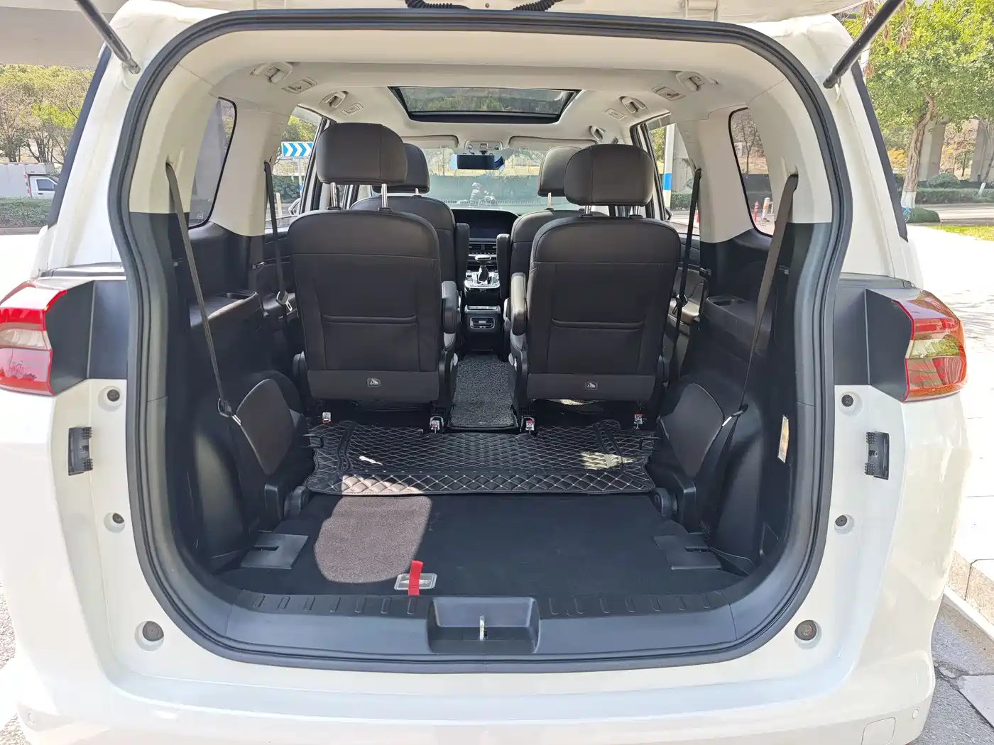 GAC Trumpchi Trumpchi M6 2019 270T Automatic Honor (6-seater) China V фото 21