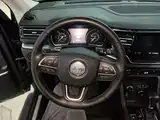 صورة 11 - Jeep Grand Commander