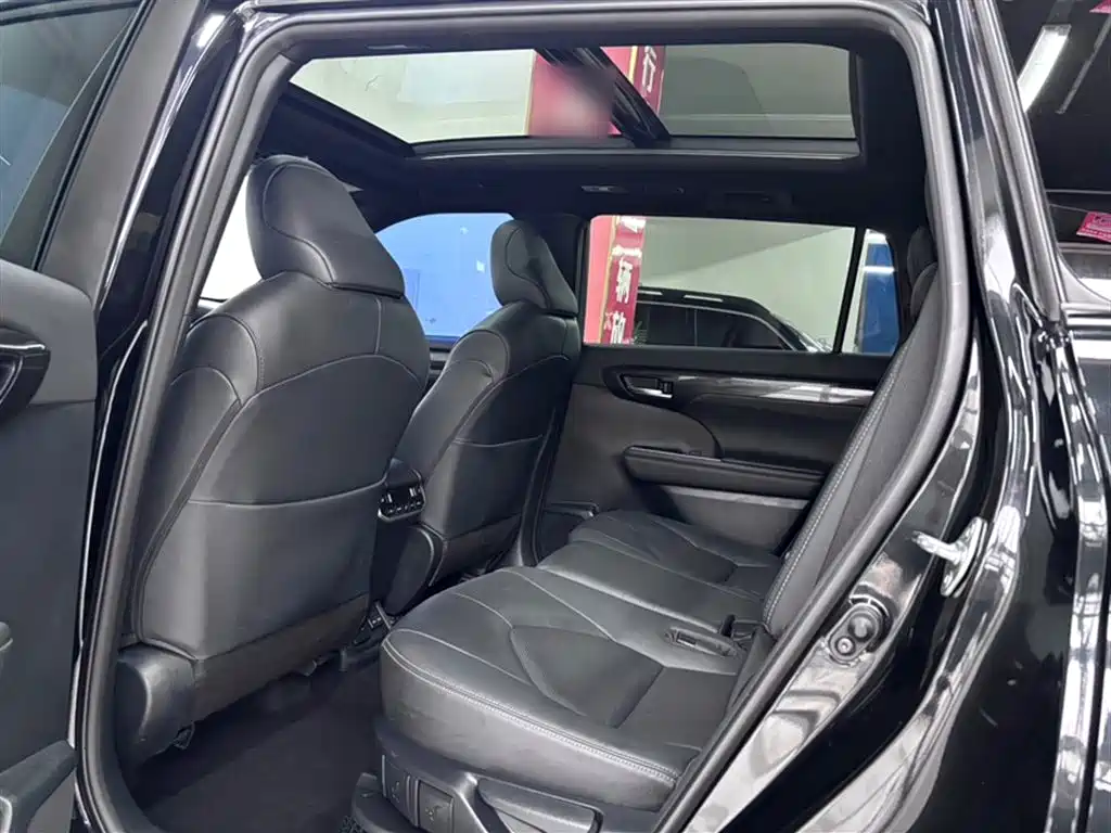 Toyota Crown Kluger 2023 2.5L HEV AWD Flagship Edition фото 16