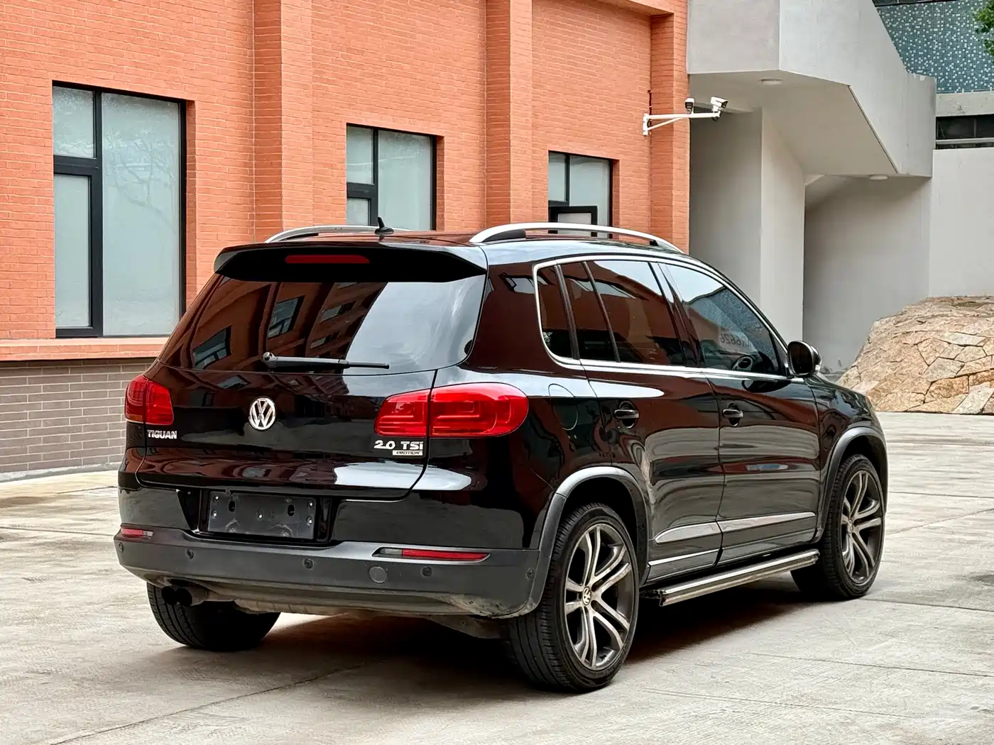 Volkswagen Tiguan 2014 2.0TSI Exclusive Edition фото 4