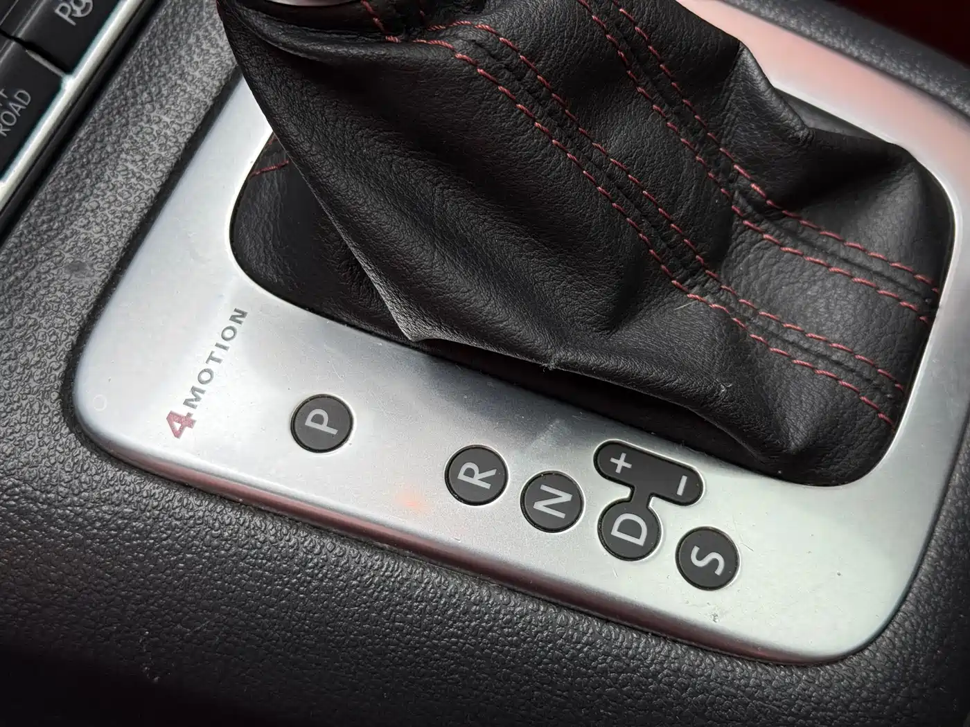 Volkswagen Tiguan 2014 2.0TSI Exclusive Edition фото 15